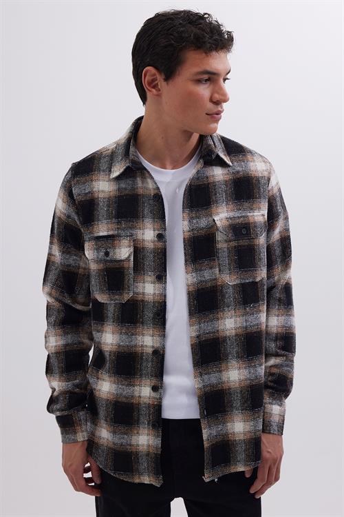 Erkek Slim Fit Dar Kesim Çift Cepli Kapaklı Spor Yaka Kareli Oduncu Gömlek