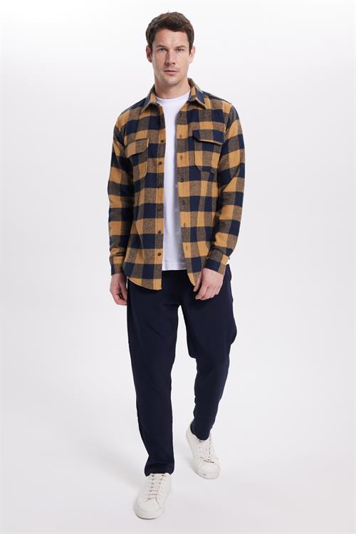 Erkek Slim Fit Dar Kesim Uzun Kollu Kapaklı Çift Cepli Kareli Kışlık Oduncu Gömlek
