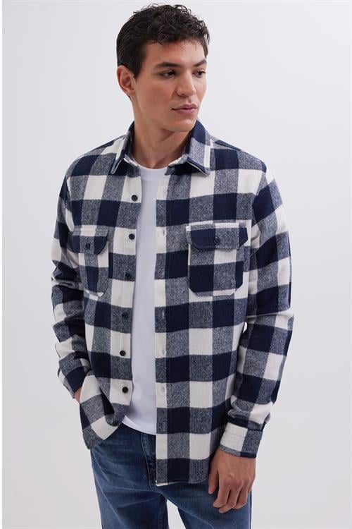 Erkek Slim Fit Dar Kesim Uzun Kollu Kapaklı Çift Cepli Kareli Kışlık Oduncu Gömlek