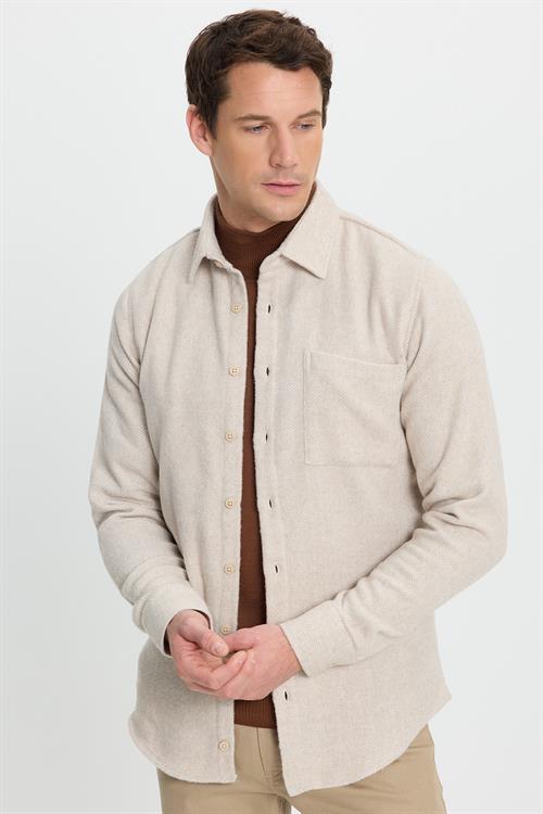 Erkek Slim Fit Dar Kesim  Armürlü Oduncu Cepli Spor Yaka Ekru Gömlek