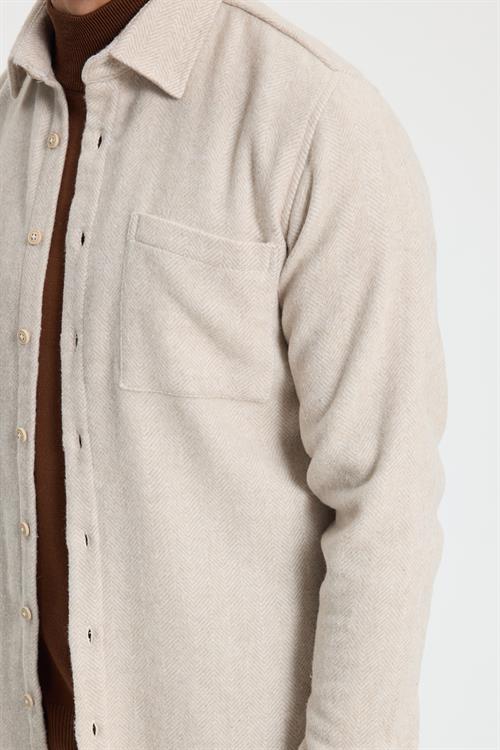 Erkek Slim Fit Dar Kesim  Armürlü Oduncu Cepli Spor Yaka Ekru Gömlek