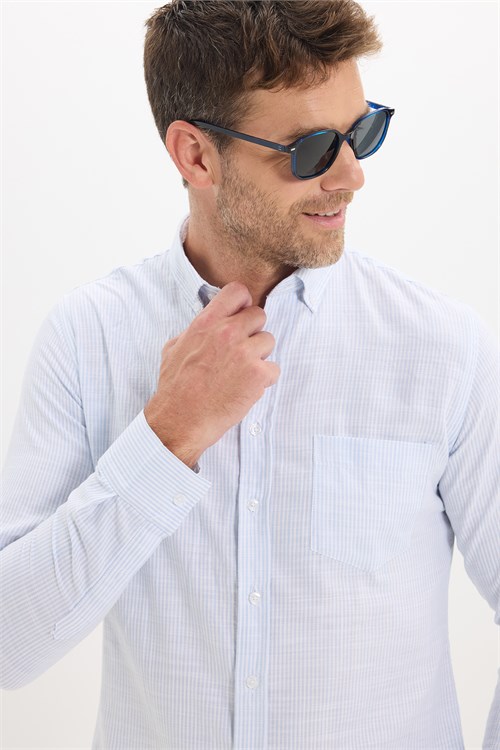 Erkek Slim Fit Dar Kesim %100 Pamuk Düğmeli Yaka Çizgili Uzun Kollu Cepli Keten Efektli Mavi Gömlek