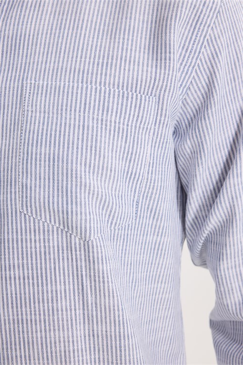 Erkek Slim Fit Dar Kesim %100 Pamuk Düğmeli Yaka Çizgili Uzun Kollu Cepli Keten Lacivert Gömlek
