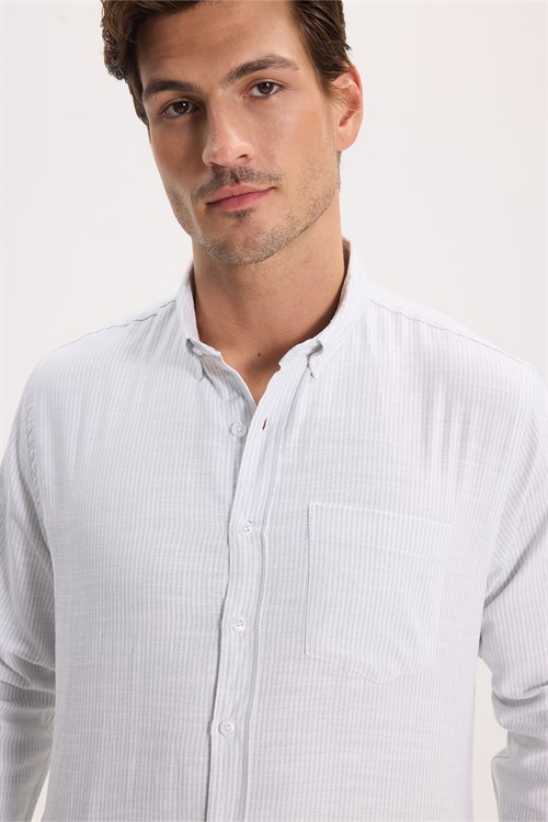 Erkek Slim Fit Dar Kesim %100 Pamuk Düğmeli Yaka Çizgili Uzun Kollu Cepli Keten Efektli Gömlek