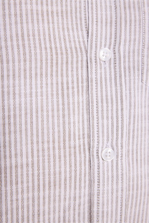 Erkek Slim Fit Dar Kesim %100 Pamuk Düğmeli Yaka Çizgili Uzun Kollu Cepli Keten Efektli Haki Gömlek
