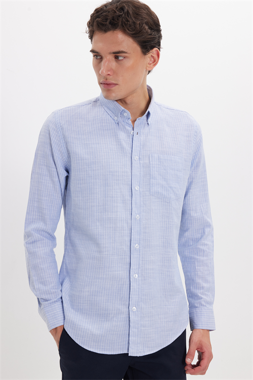 Erkek Slim Fit Dar Kesim %100 Pamuk Düğmeli Yaka Çizgili Uzun Kollu Cepli Keten Efektli Mavi Gömlek