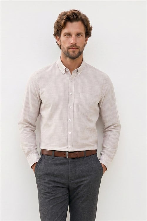 Erkek Slim Fit Dar Kesim %100 Pamuk Düğmeli Yaka Çizgili Uzun Kollu Cepli Keten Efektli Bej Gömlek