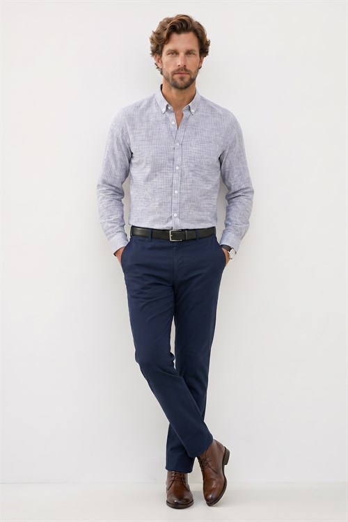 Erkek Slim Fit Dar Kesim %100 Pamuk Düğmeli Yaka Çizgili Uzun Kollu Cepli Keten Lacivert Gömlek