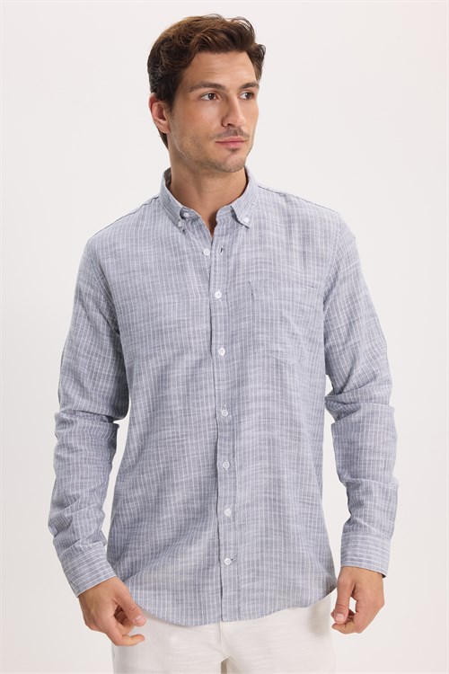 Erkek Slim Fit Dar Kesim %100 Pamuk Düğmeli Yaka Çizgili Uzun Kollu Cepli Keten Lacivert Gömlek