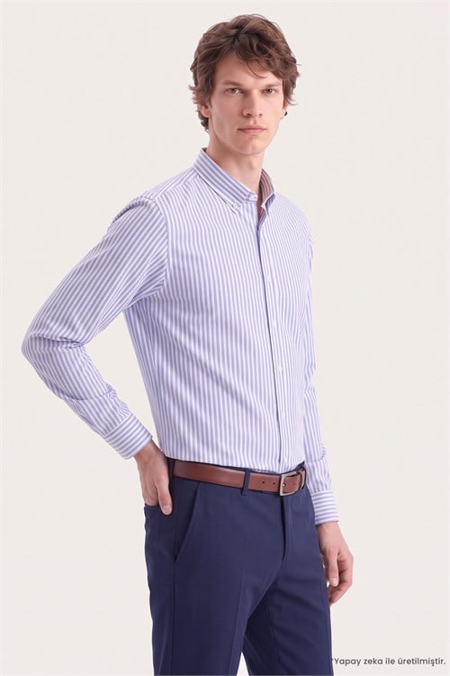 Erkek Slim Fit Dar Kesim Düğmeli Yaka Körüklü Sırt Pileli Pamuklu Uzun Kollu Mavi Çizgili Gömlek