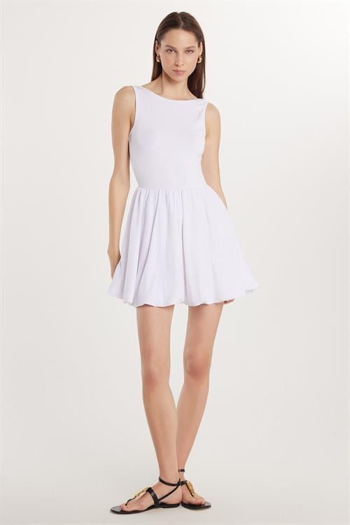 Kadın Slim Fit Dar Kesim Askılı Sırt Dekolteli Beyaz Elbise