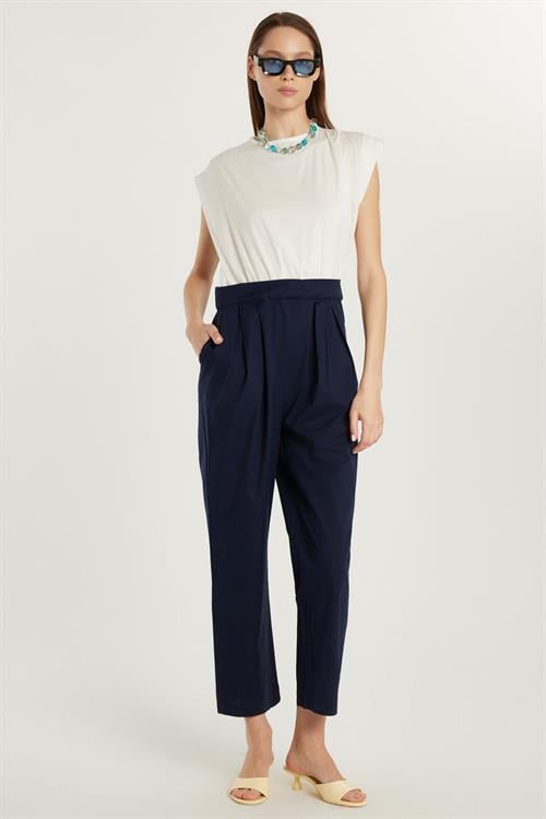 Kadın Slim Fit Dar Kesim Sıfır Kollu Cepli Bisiklet Yaka Tulum
