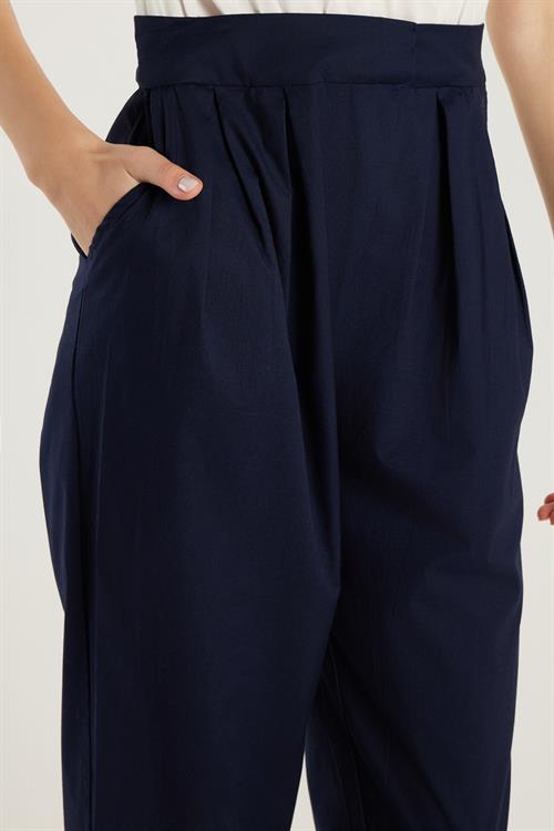 Kadın Slim Fit Dar Kesim Sıfır Kollu Cepli Bisiklet Yaka Tulum