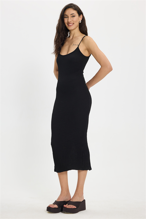 Kadın Slim Fit Vücuda Oturan Askılı Likralı Midi Boy Siyah Elbise
