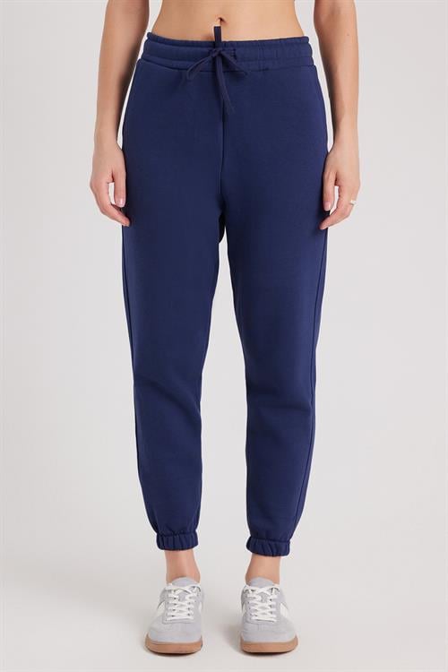 Kadın Relax Fit Rahat Kesim Şardonlu 3 Cepli Lastikli Jogger Paça Lacivert Eşofman Altı