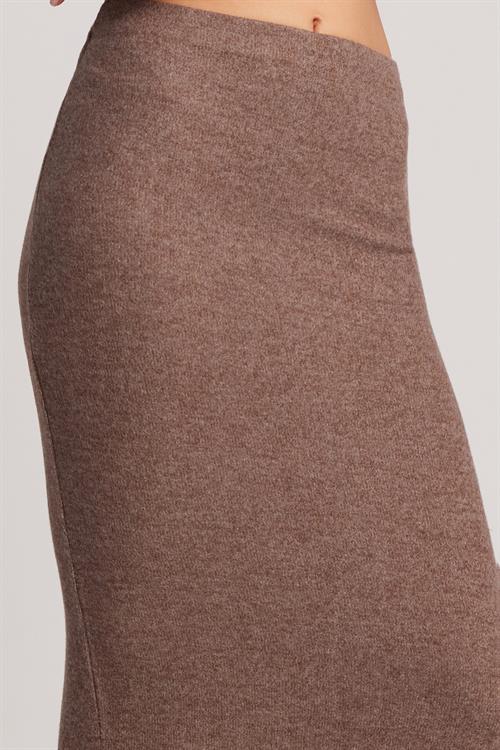 Kadın Slim Fit Dar Kesim Yırtmaçlı Kahverengi Etek