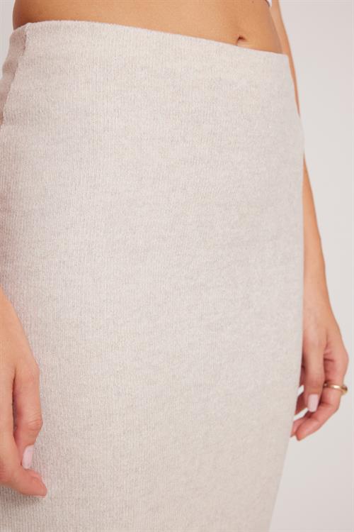 Kadın Slim Fit Dar Kesim Yırtmaçlı Bej Etek