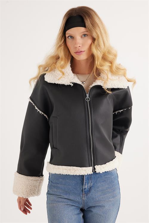 Kadın Regular Fit Klasik Kesim İçi Kürklü Kol Detaylı Siyah Deri Mont