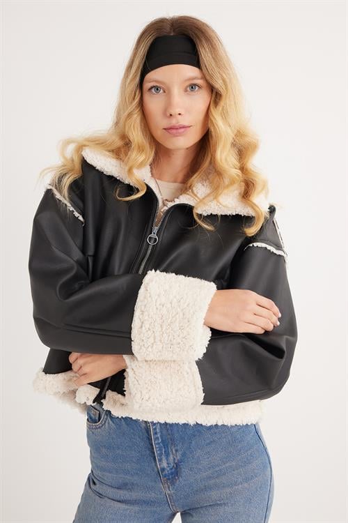 Kadın Regular Fit Klasik Kesim İçi Kürklü Kol Detaylı Siyah Deri Mont