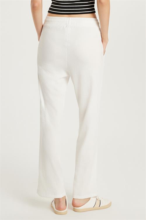 Kadın Regular Fit Beli Lastikli Bağlamalı Yüksek Bel Geniş Paça Ekru Pantolon