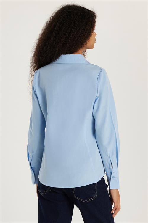 Kadın Slim Fit Dar Kesim Pamuklu Pensli Mavi Gömlek