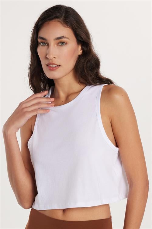 Kadın Slim Fit Dar Kesim %100 Pamuk Bisiklet Yaka Düz Basic Beyaz Crop Atlet