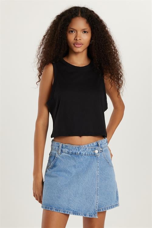 Kadın Slim Fit Dar Kesim %100 Pamuk Bisiklet Yaka Düz Basic Siyah Crop Atlet