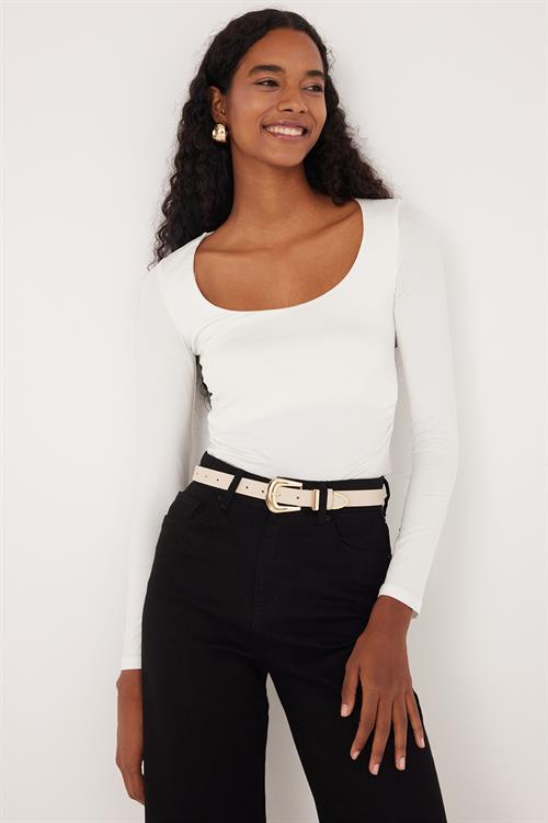 Kadın Slim Fit Dar Kesim Uzun Kollu U Yaka Ekru Bluz