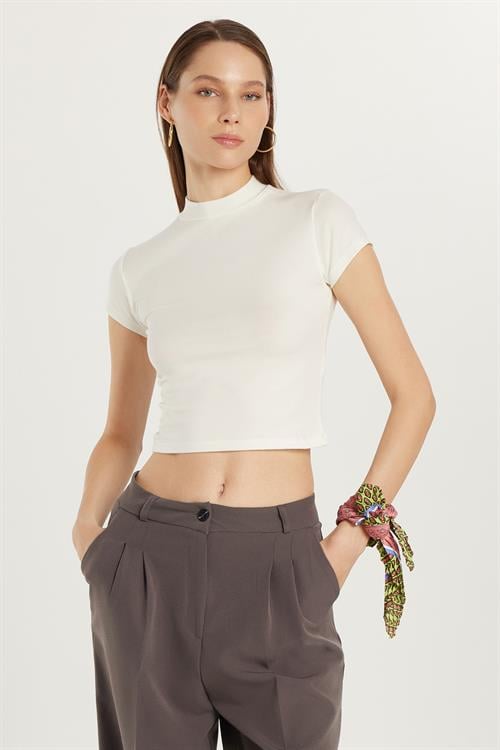 Kadın Modal Kumaş Slim Fit Dar Kesim Dik Yaka Ekru Bluz