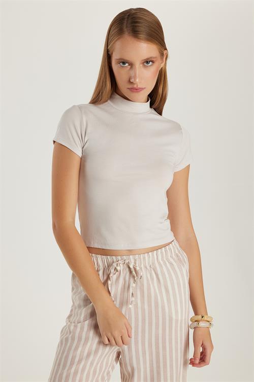 Kadın Slim Fit Dar Kesim Viskon Kumaş Yarım Balıkçı Yaka Taş Bluz