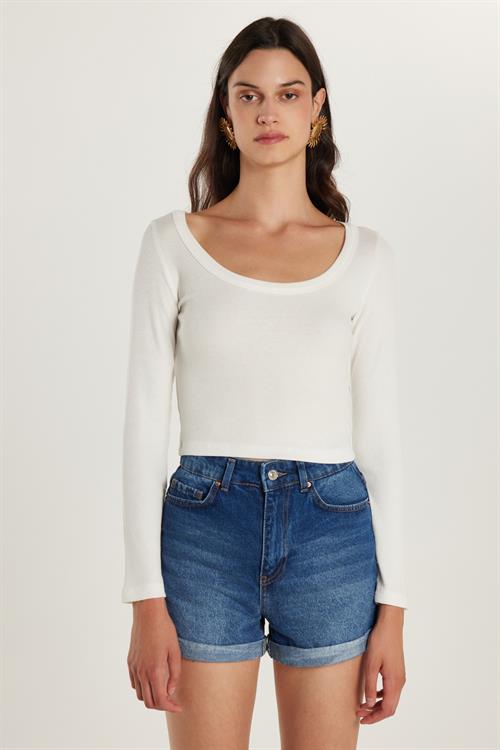 Kadın Slim Fit Dar Kesim Kısa Kollu Geniş Yaka Ekru Bluz