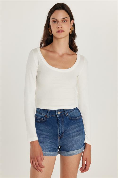 Kadın Slim Fit Dar Kesim Kısa Kollu Geniş Yaka Ekru Bluz