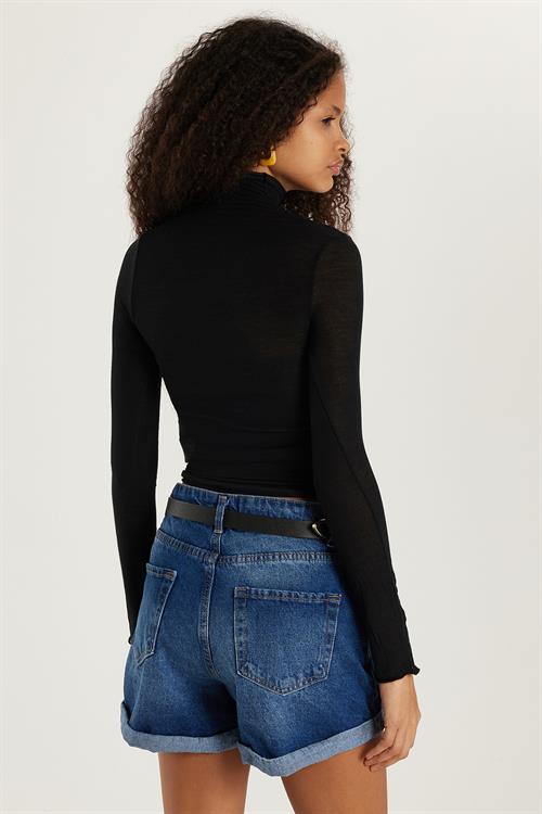 Kadın Slim Fit Dar Kesim Boğazlı Siyah Bluz