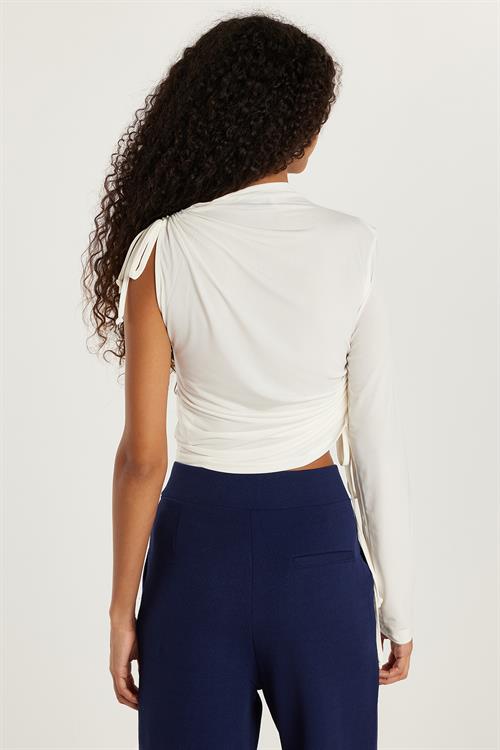 Kadın Slim Fit Dar Kesim Tek Kollu Yandan Bağcık Detaylı Ekru Bluz