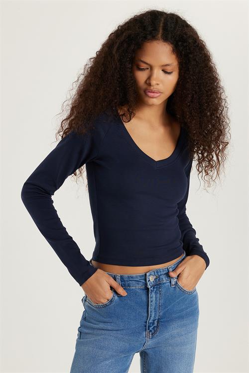 Kadın Slim Fit Dar Kesim Pamuklu Geniş Yaka Lacivert Bluz