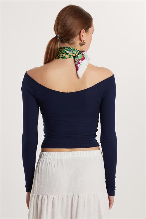 Kadın Modal Kumaş Slim Fit Dar Kesim Uzun Kollu Kayık Yaka Lacivert Bluz