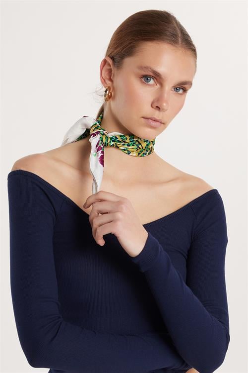 Kadın Modal Kumaş Slim Fit Dar Kesim Uzun Kollu Kayık Yaka Lacivert Bluz