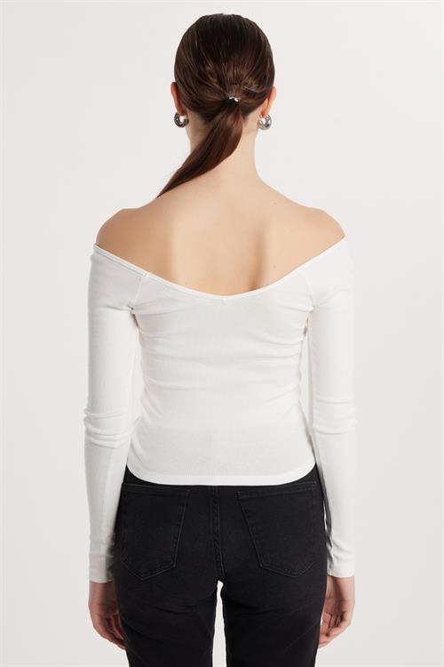 Kadın Modal Kumaş Slim Fit Dar Kesim Uzun Kollu Kayık Yaka Ekru Bluz