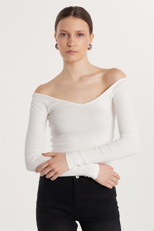 Kadın Modal Kumaş Slim Fit Dar Kesim Uzun Kollu Kayık Yaka Ekru Bluz