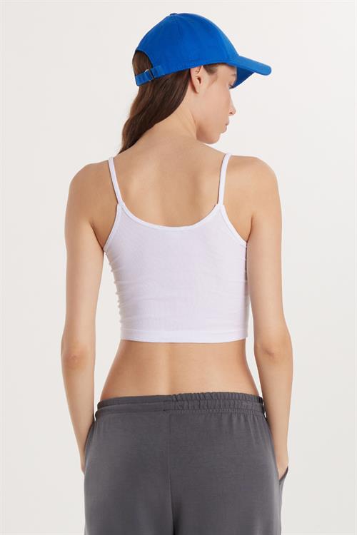 Kadın Slim Fit Dar Kesim İnce Askılı U Yaka Beyaz Crop Atlet