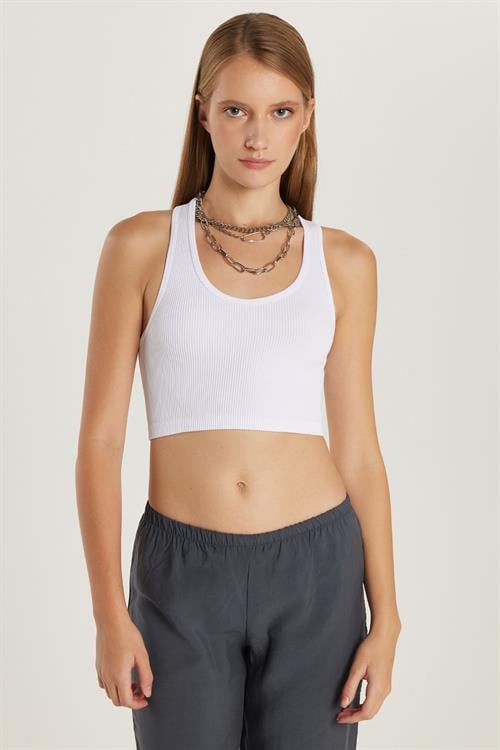 Kadın Slim Fit Dar Kesim Askılı U Yaka Beyaz Crop Atlet