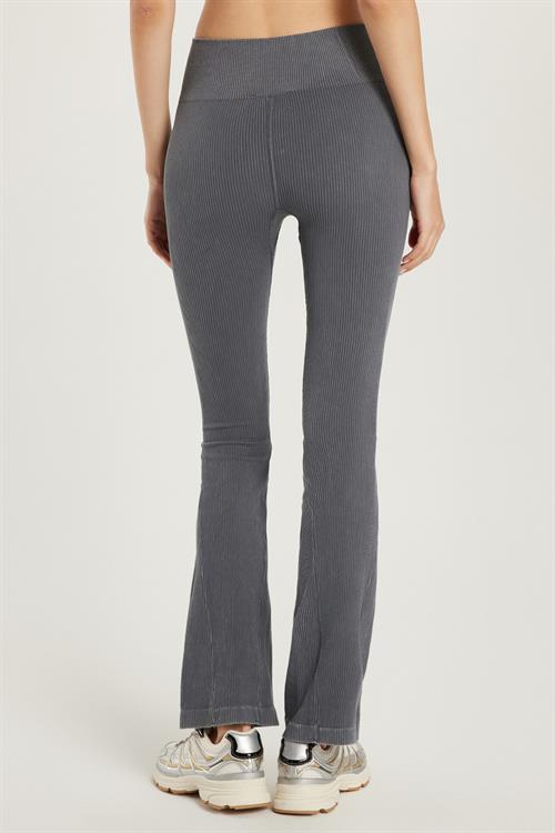 Kadın Slim Fit Dar Kesim Fitilli Dar Paça Gri Pantolon