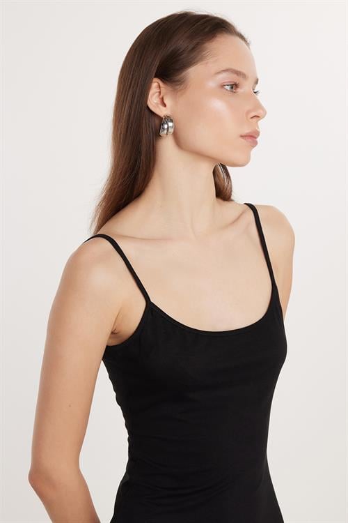 Kadın Slim Fit Dar Kesim İnce Askılı U Yaka Siyah Elbise