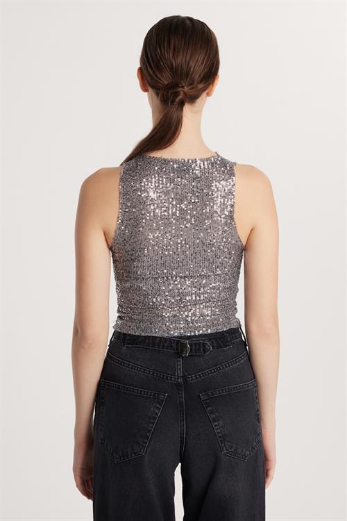 Kadın Slim Fit Dar Kesim Sıfır Kol Payetli Halter Yaka Gri Bluz