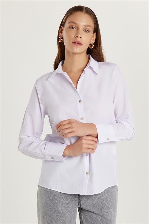Kadın Slim Fit Dar Kesim Uzun Kollu Spor Yaka Beyaz Gömlek