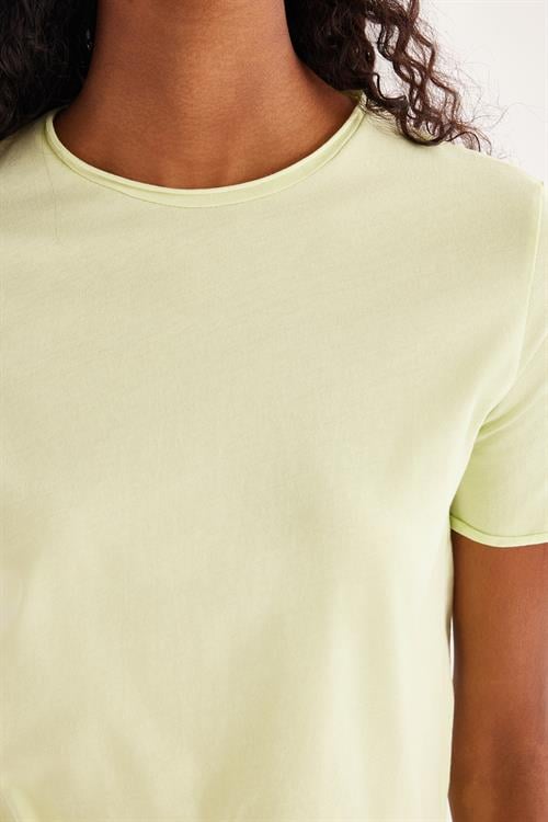 Kadın Slim Fit Dar Kesim %100 Pamuk Bisiklet Yaka Yeşil Tişört