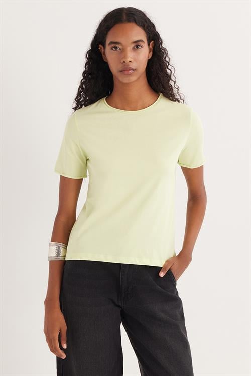 Kadın Slim Fit Dar Kesim %100 Pamuk Bisiklet Yaka Yeşil Tişört