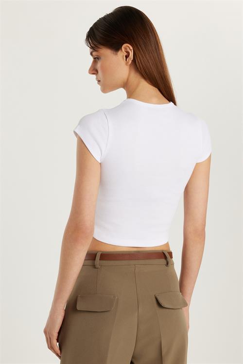 Kadın Modal Kumaş Slim Fit Dar Kesim Kısa Kollu Bisiklet Yaka Beyaz Tişört