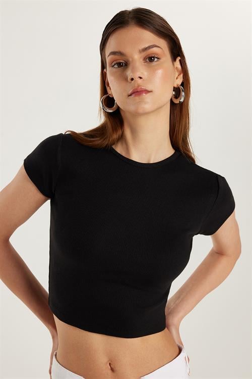 Kadın Modal Kumaş Slim Fit Dar Kesim Kısa Kollu Bisiklet Yaka Siyah Tişört