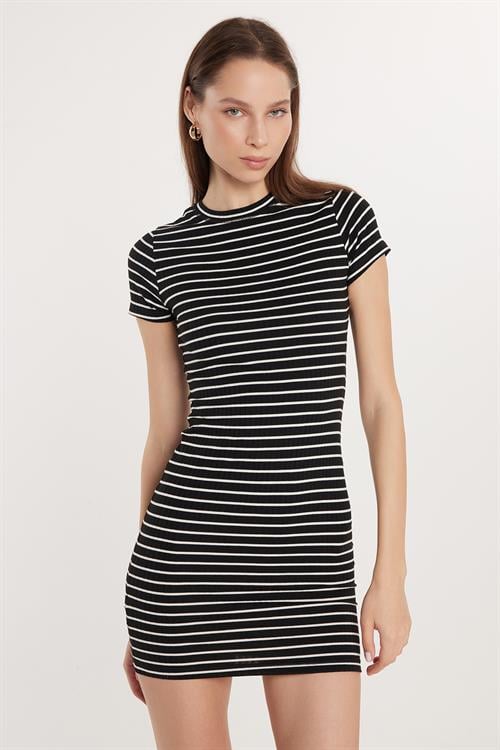 Kadın Slim Fit Dar Kesim Kısa Kollu Bisiklet Yaka Çizgili Elbise